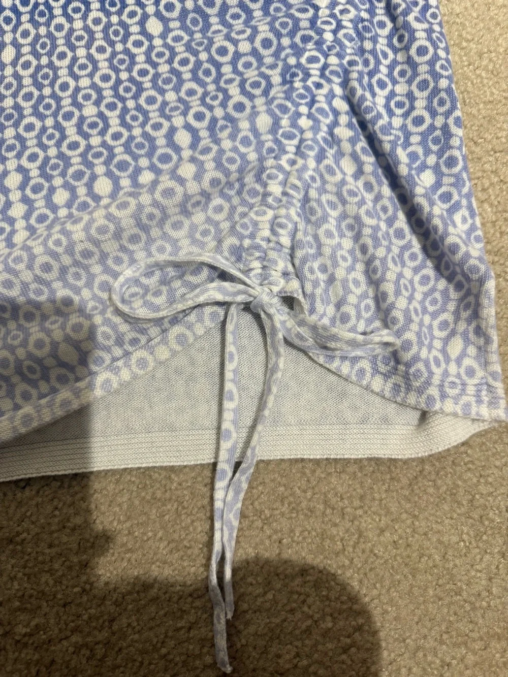 Chico’s Blue/ White Geometric Ombre Circle Dot w Side Cinch Sweater Size 0 (SM) - Picture 6 of 7